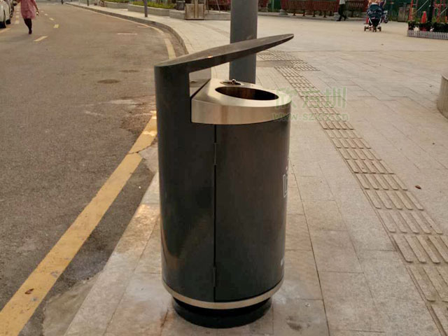 市政道路其他垃圾收集容器-其他垃圾桶戶外擺放實景圖